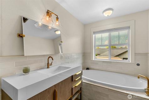 12345 Village View Drive Leavenworth WA 98826