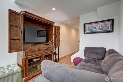 3854 22nd Avenue SW Seattle WA 98106