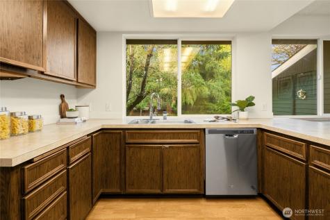 12511 37th Avenue NE Seattle WA 98125