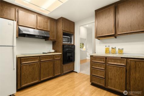 12511 37th Avenue NE Seattle WA 98125