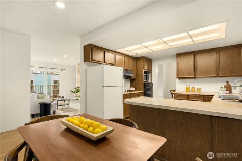12511 37th Avenue NE Seattle WA 98125