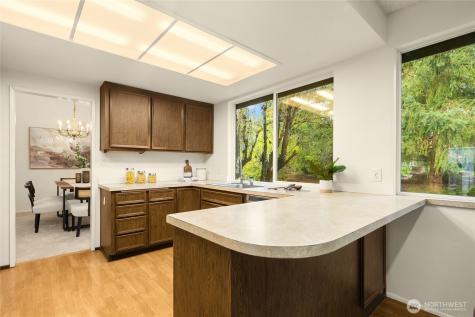 12511 37th Avenue NE Seattle WA 98125