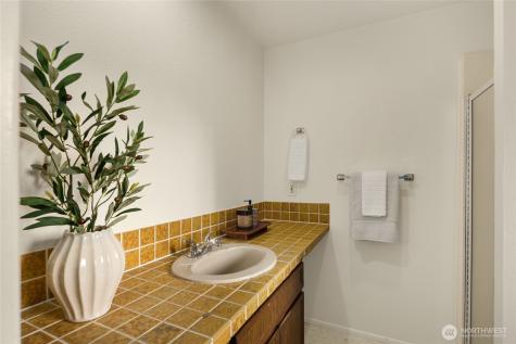12511 37th Avenue NE Seattle WA 98125