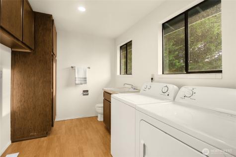 12511 37th Avenue NE Seattle WA 98125
