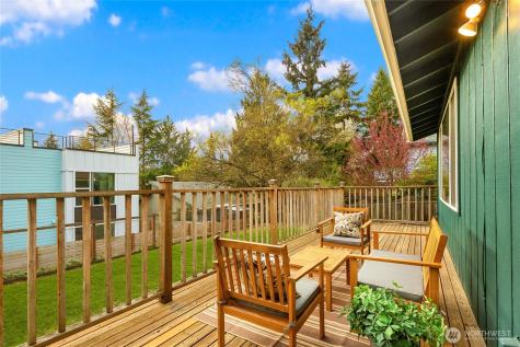 12511 37th Avenue NE Seattle WA 98125