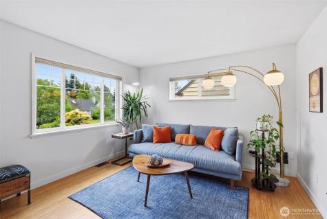 4743 50th Avenue SW Seattle WA 98116