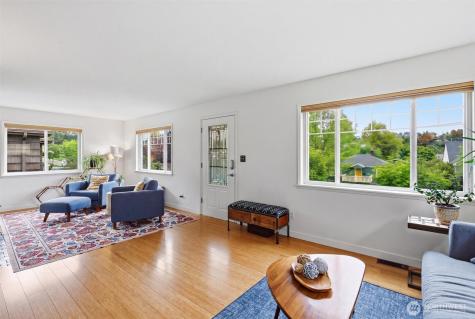 4743 50th Avenue SW Seattle WA 98116