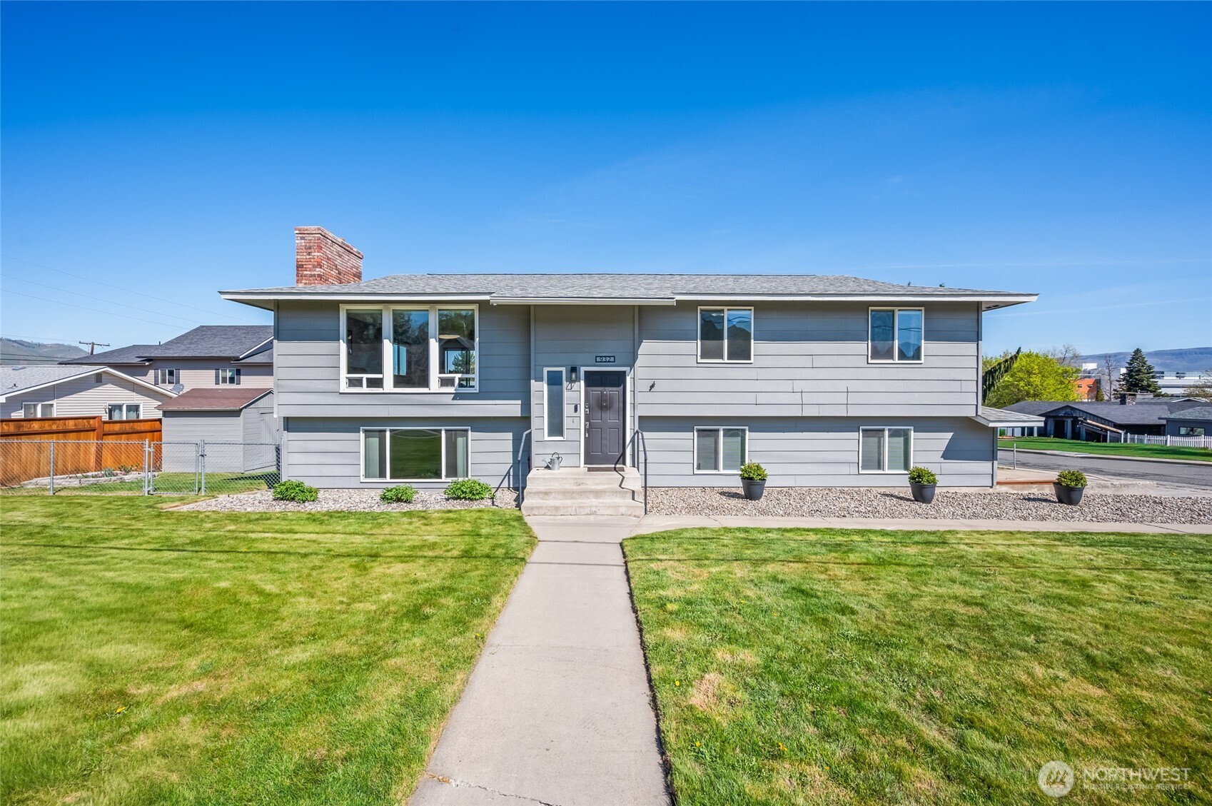 932 Crawford Avenue Wenatchee WA 98801