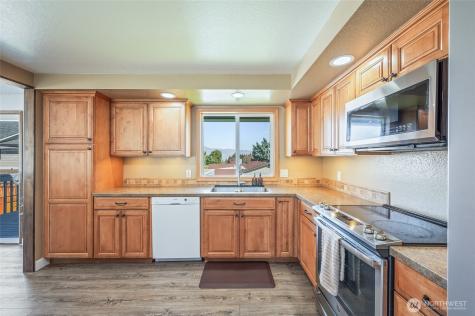 932 Crawford Avenue Wenatchee WA 98801