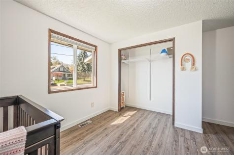 932 Crawford Avenue Wenatchee WA 98801