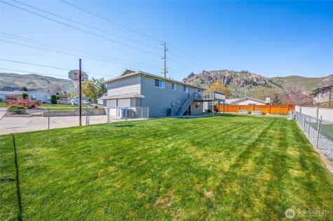 932 Crawford Avenue Wenatchee WA 98801