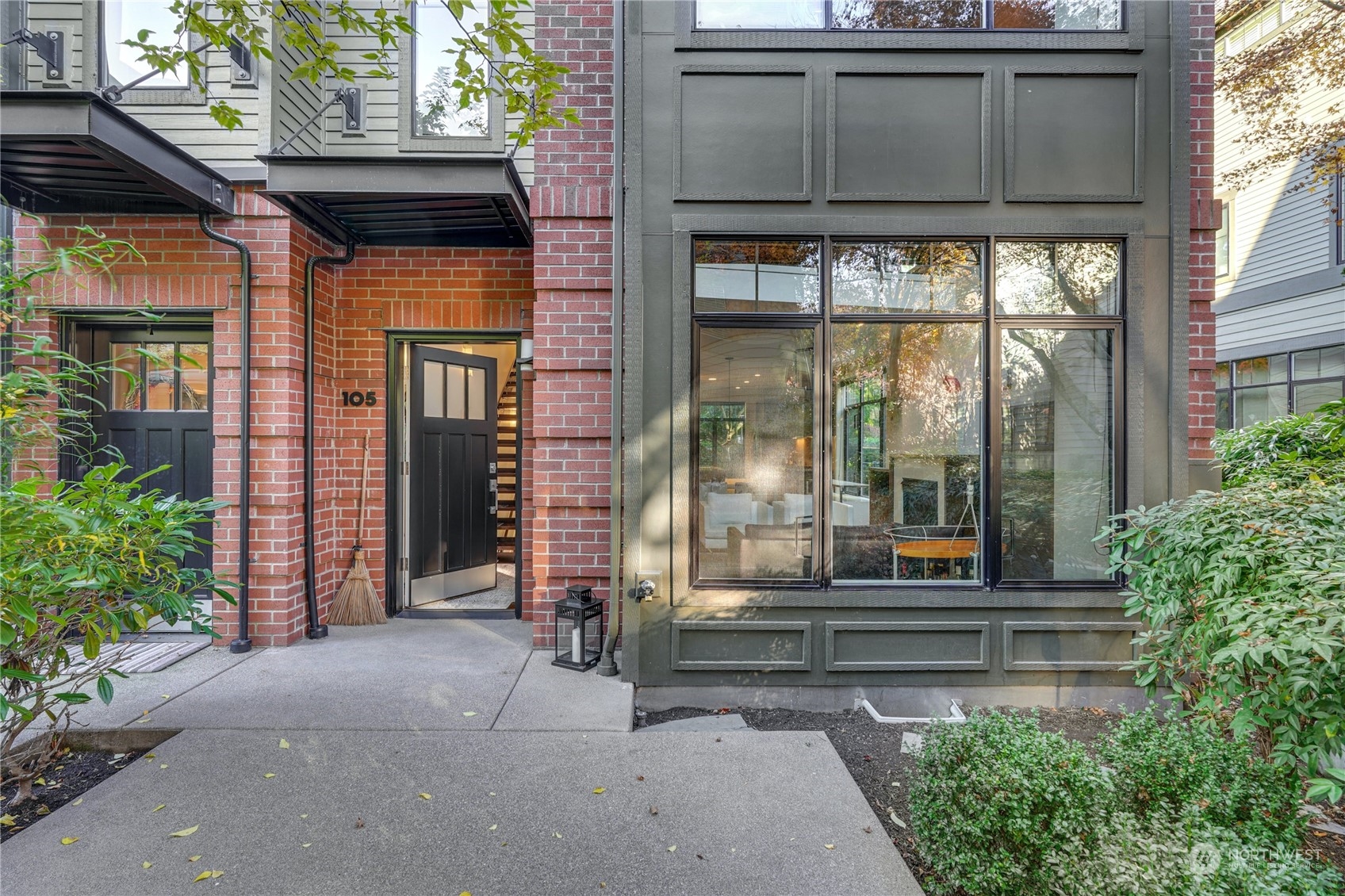 10575 NE 12th Place Bellevue WA 98004