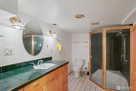 4817 Greenwood Avenue N Seattle WA 98103