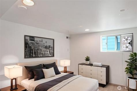 4817 Greenwood Avenue N Seattle WA 98103