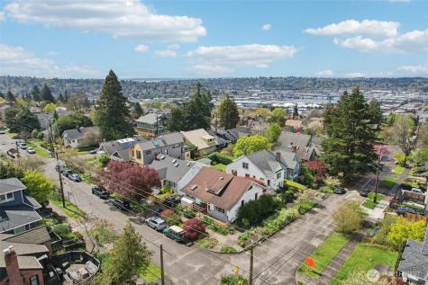 4817 Greenwood Avenue N Seattle WA 98103