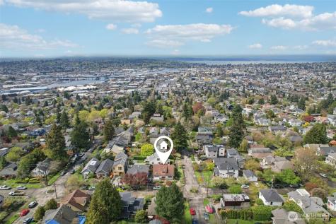 4817 Greenwood Avenue N Seattle WA 98103