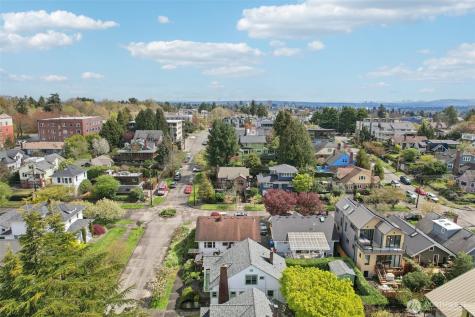 4817 Greenwood Avenue N Seattle WA 98103