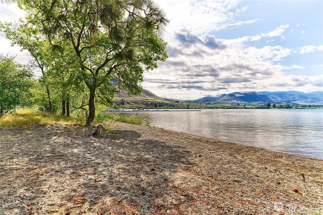 102 Shenanigan Lane Oroville WA 98844