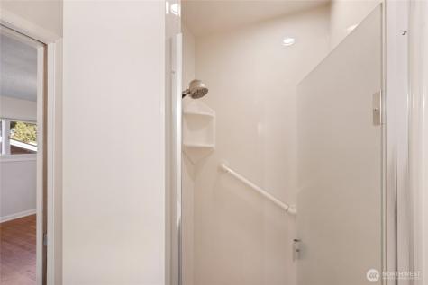 5316 East Drive Everett WA 98203