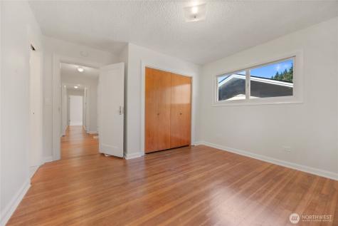 5316 East Drive Everett WA 98203