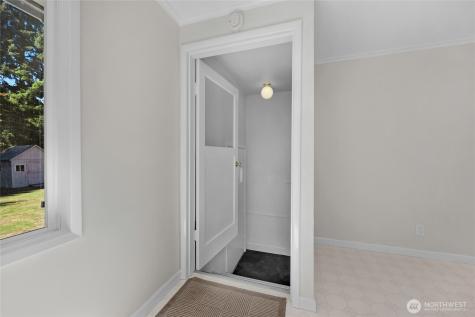 5316 East Drive Everett WA 98203