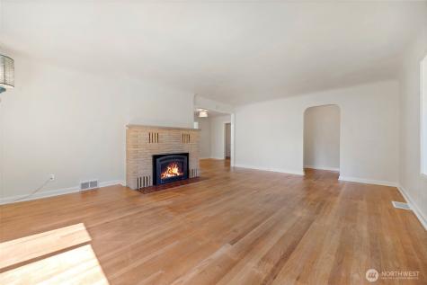 5316 East Drive Everett WA 98203