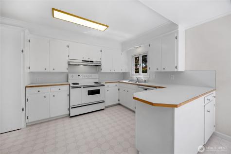 5316 East Drive Everett WA 98203