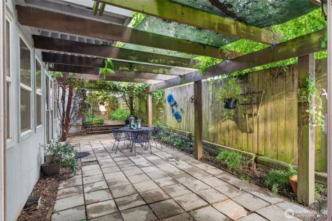 7700 California Avenue SW Seattle WA 98136