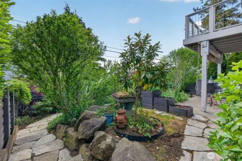 7700 California Avenue SW Seattle WA 98136