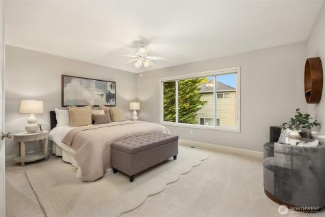 914 272nd Place SE Sammamish WA 98075
