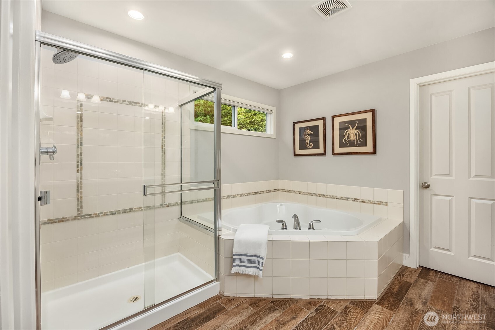914 272nd Place SE Sammamish WA 98075