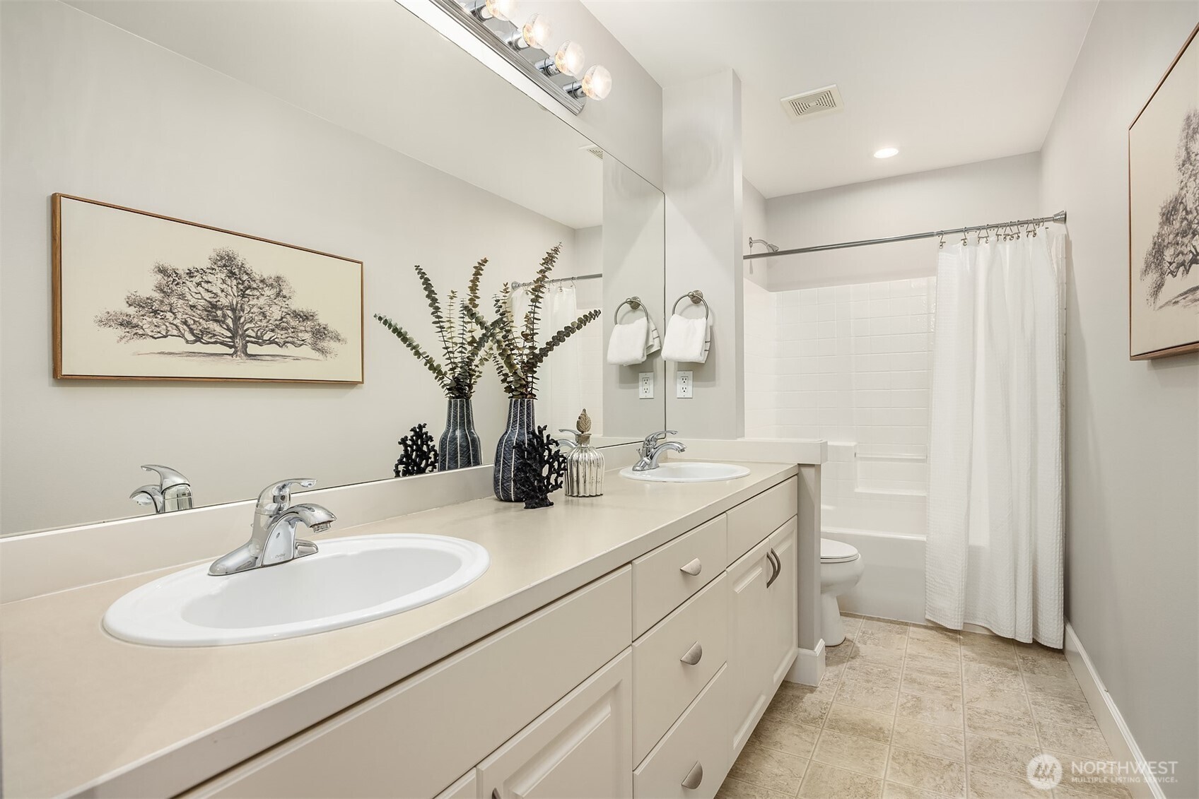 914 272nd Place SE Sammamish WA 98075