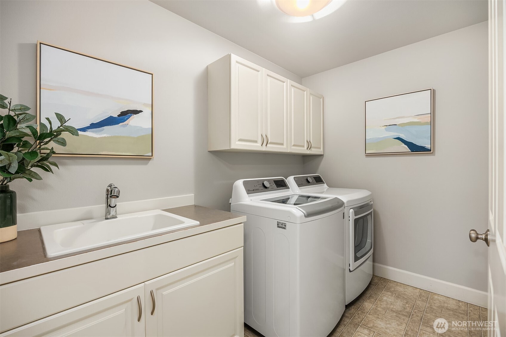 914 272nd Place SE Sammamish WA 98075