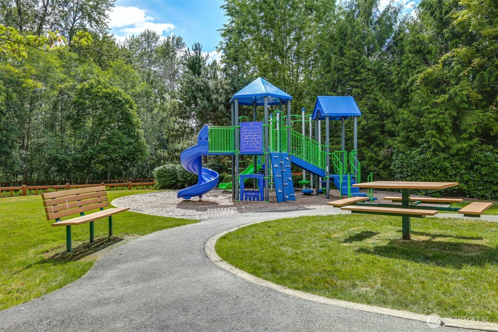 914 272nd Place SE Sammamish WA 98075