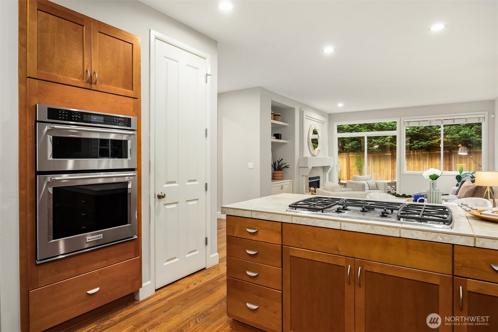 914 272nd Place SE Sammamish WA 98075