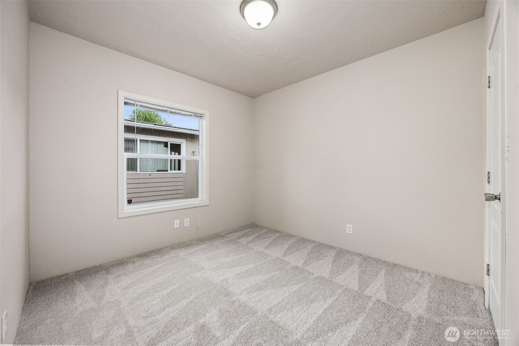 1720 Maple Lane Kent WA 98030