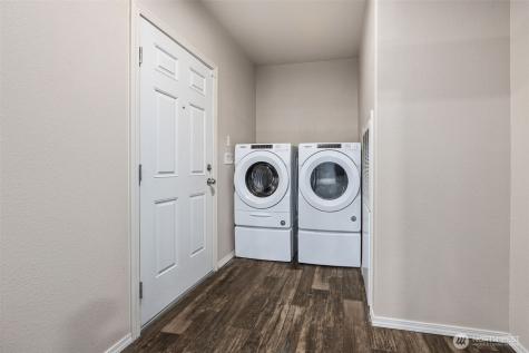 1720 Maple Lane Kent WA 98030