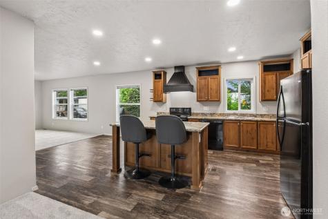 1720 Maple Lane Kent WA 98030
