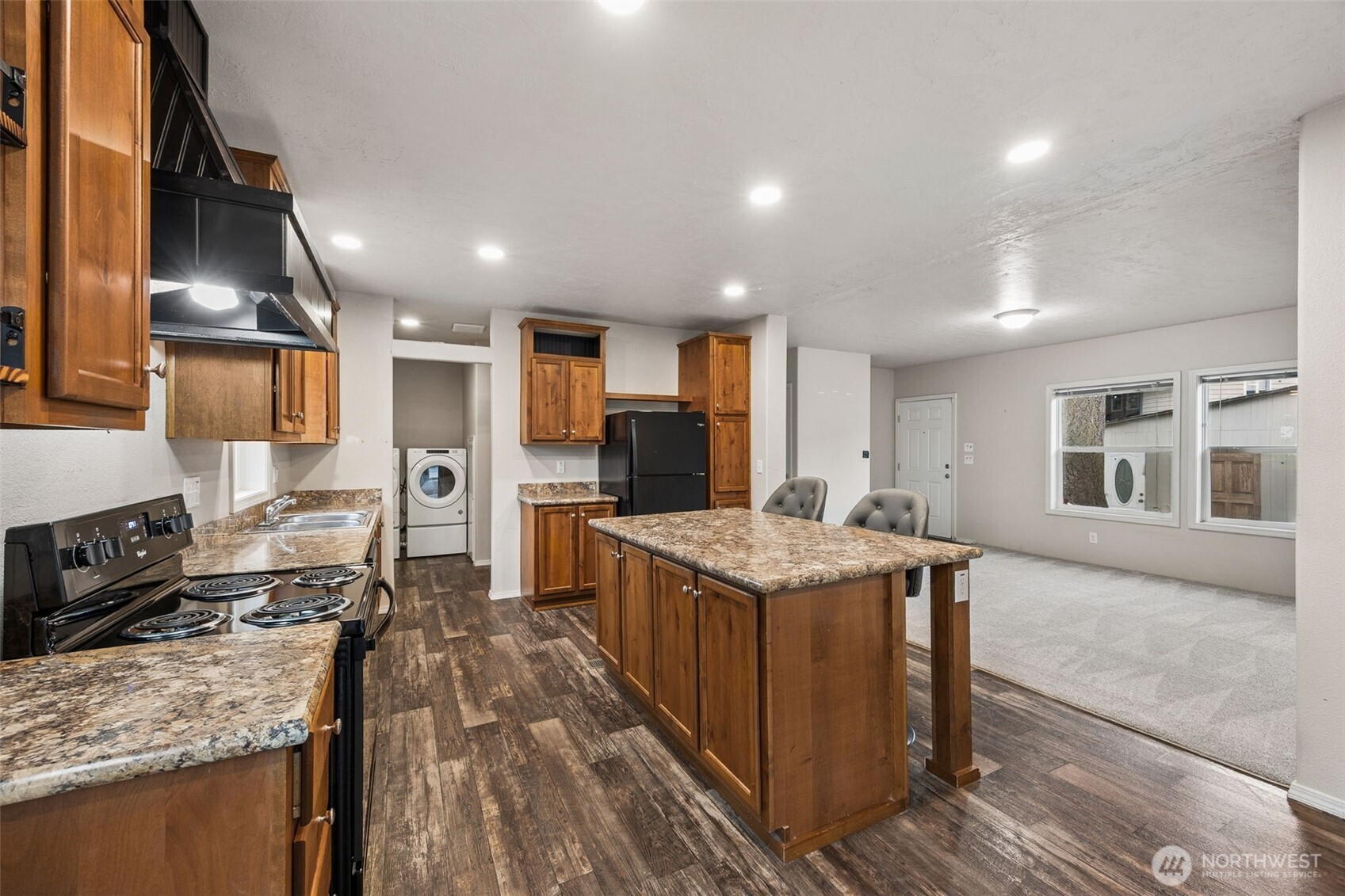 1720 Maple Lane Kent WA 98030