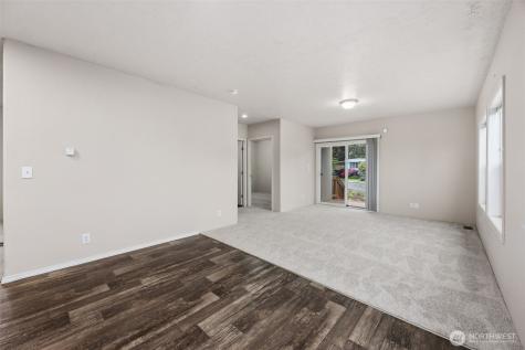 1720 Maple Lane Kent WA 98030