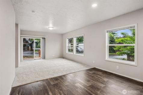 1720 Maple Lane Kent WA 98030