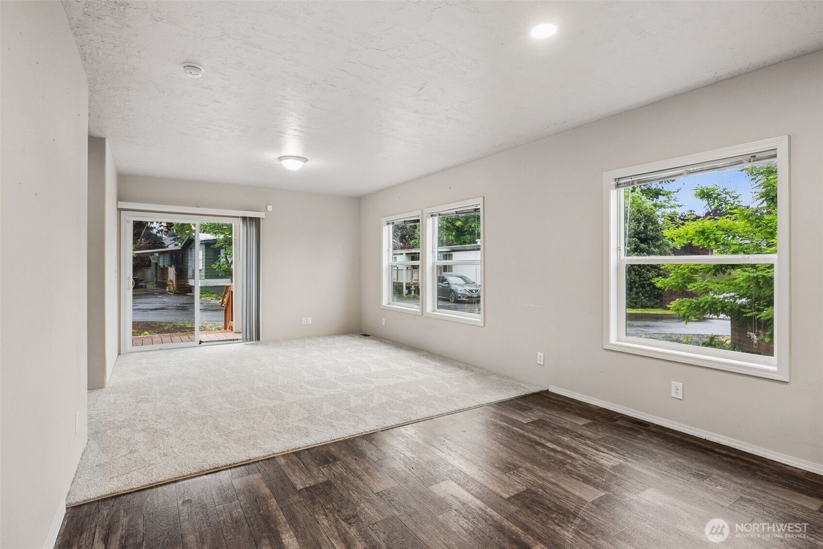 1720 Maple Lane Kent WA 98030