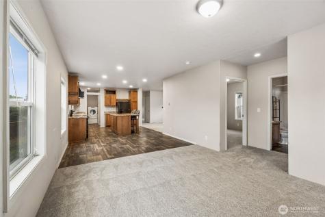 1720 Maple Lane Kent WA 98030