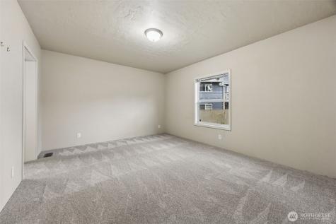 1720 Maple Lane Kent WA 98030