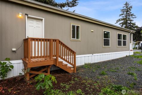 1720 Maple Lane Kent WA 98030