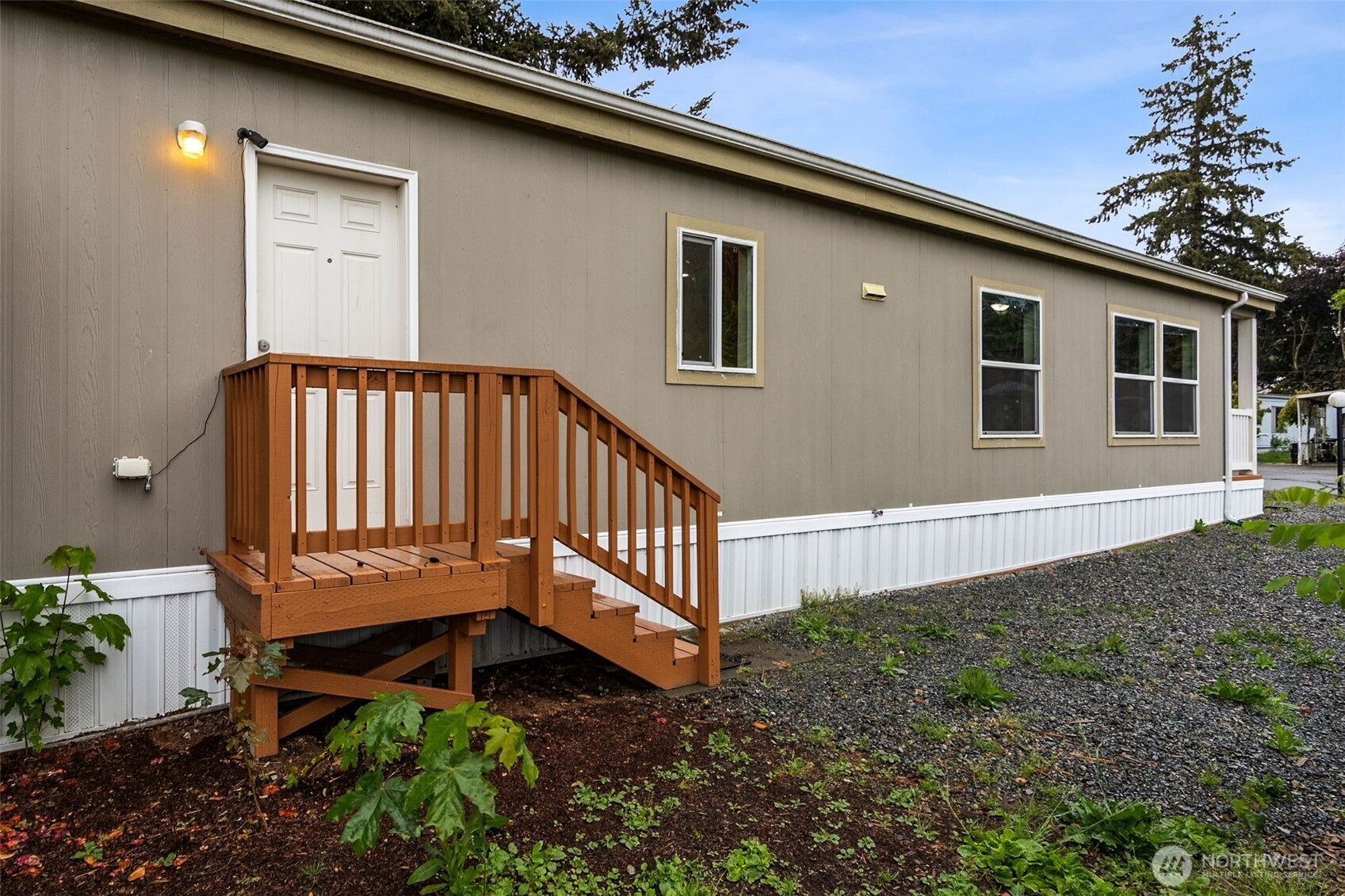 1720 Maple Lane Kent WA 98030