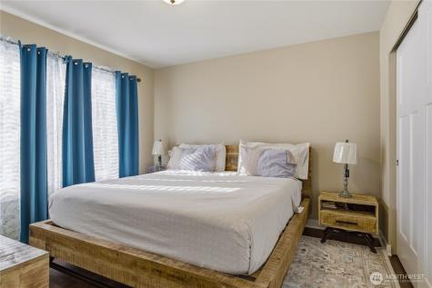 33852 56th Place S Auburn WA 98001