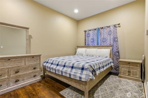 33852 56th Place S Auburn WA 98001