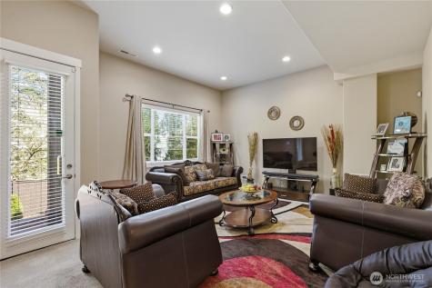 33852 56th Place S Auburn WA 98001