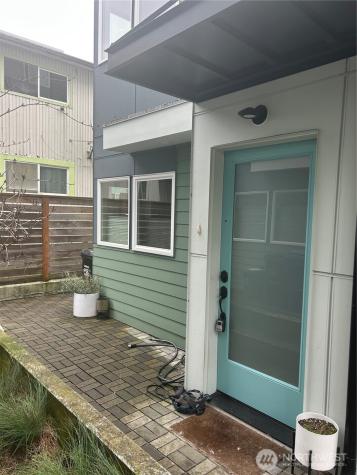 3634 S 36th Avenue Seattle WA 98144
